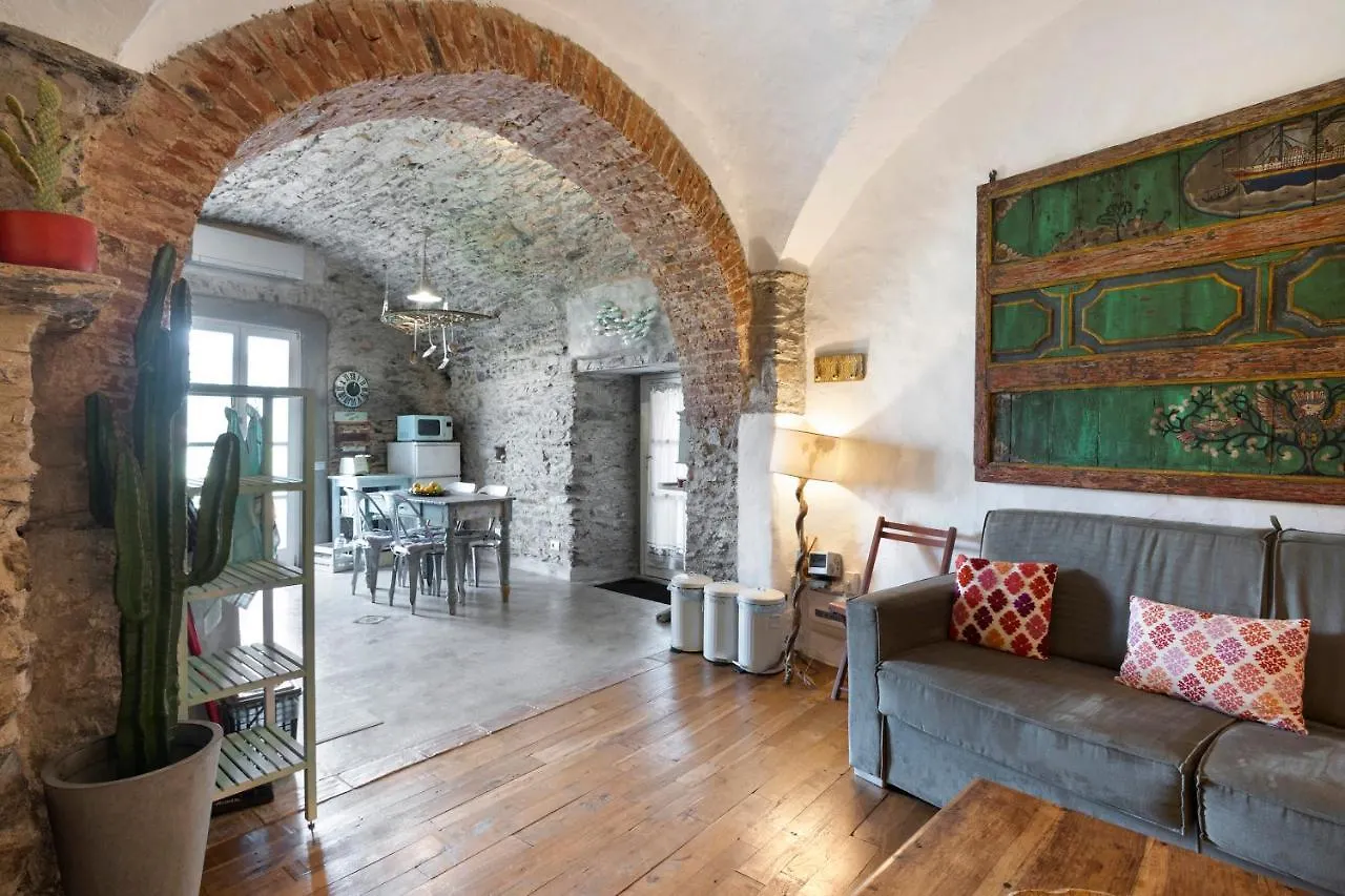 Green Cactus House La Spezia 0*,  Italy